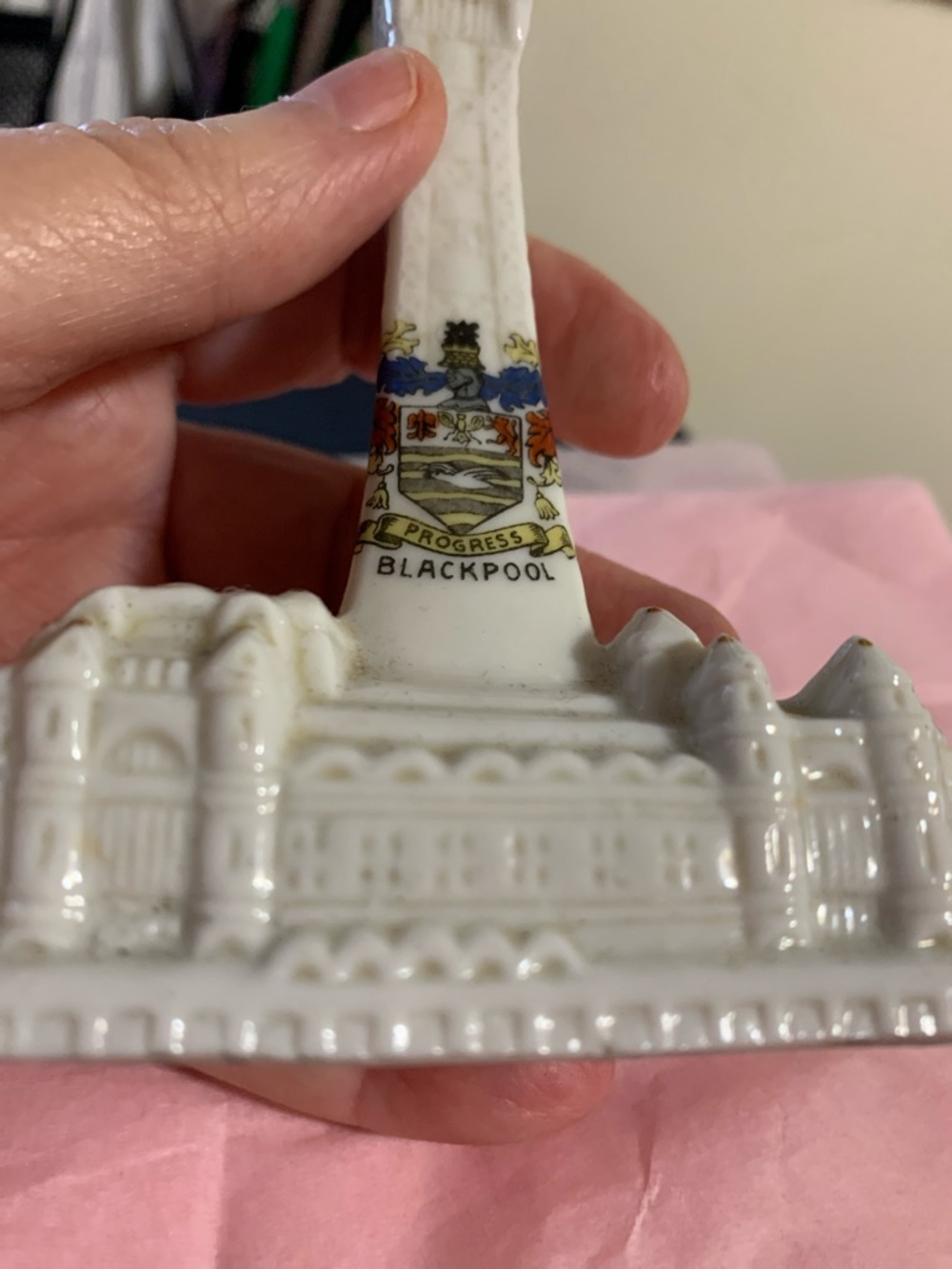 Vintage Blackpool Ceramic Tower Souvenir Figurine - White with Gold Accents - Picture 5 of 9